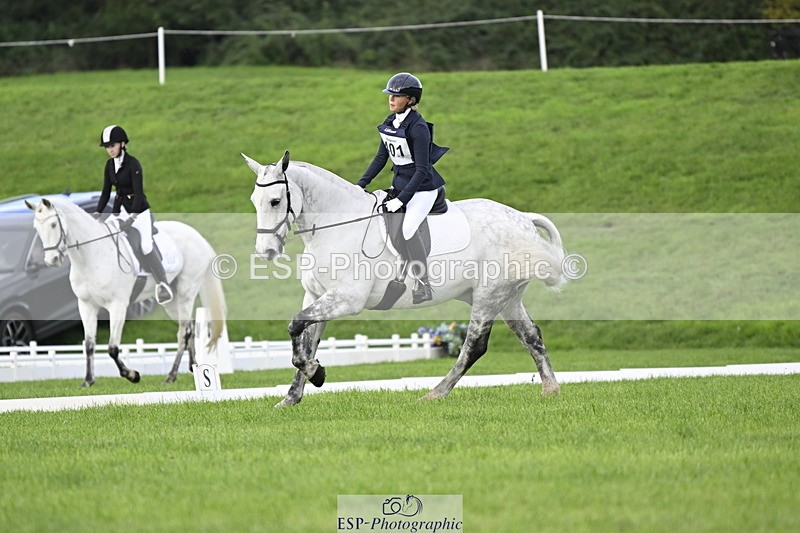 251023A-100520-02704 - F-401-Helen.Hickson