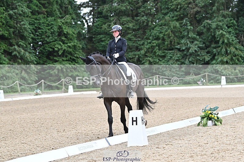 240810-104050-02503 - 209-Jess.Ralton-Newton.Freezeframe