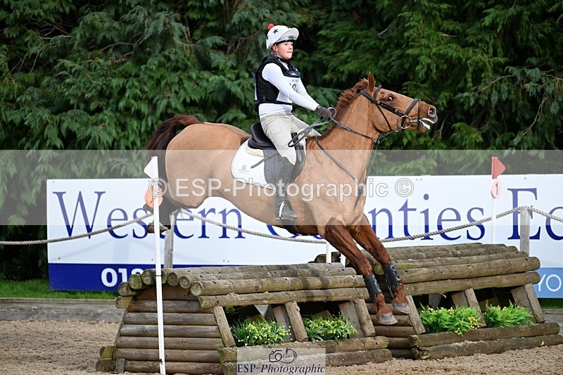 241117-134437-04266 - Cls 3 90-95cm 13.00 to 14.00