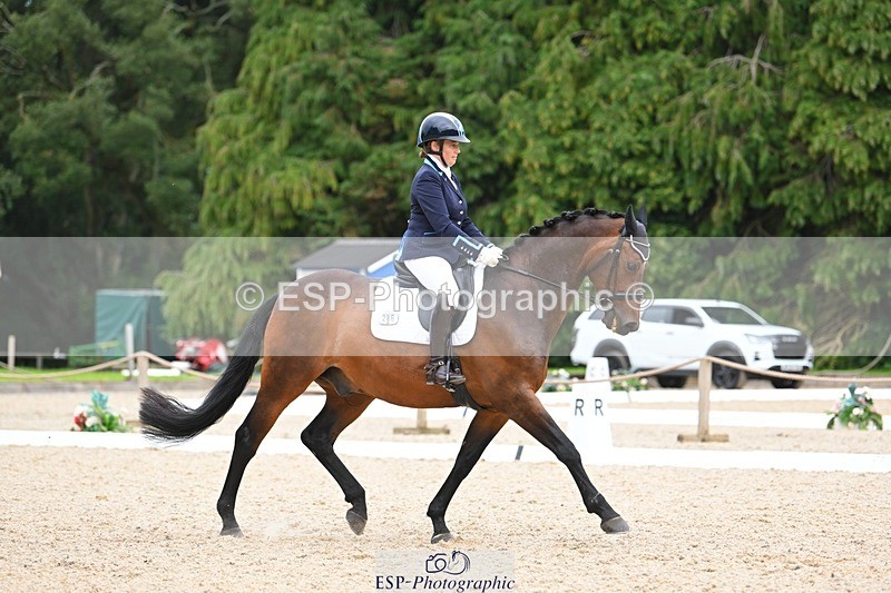 230813-170706-08565 - Cls 14 Medium Silver 16.45 to End