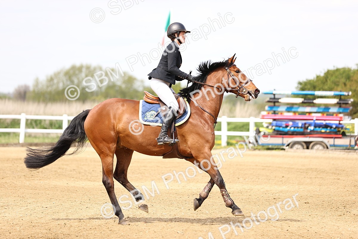 SBM_002272 - Class 11 - Senior newcomers - 1.10m