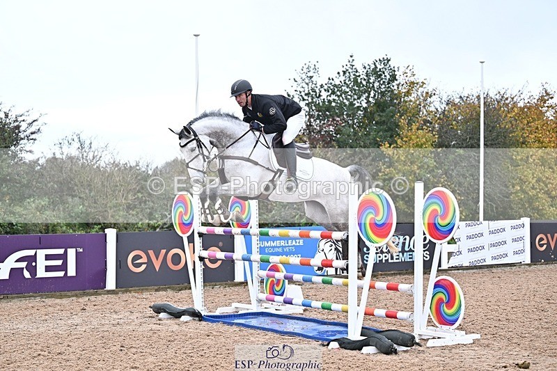 251029-133006-00570 - Foxhunter and 1.20m