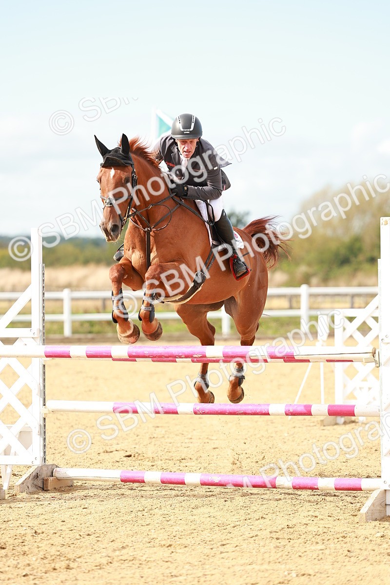 SBM_001755 - Class 4 - Senior Newcomers - 1.10m
