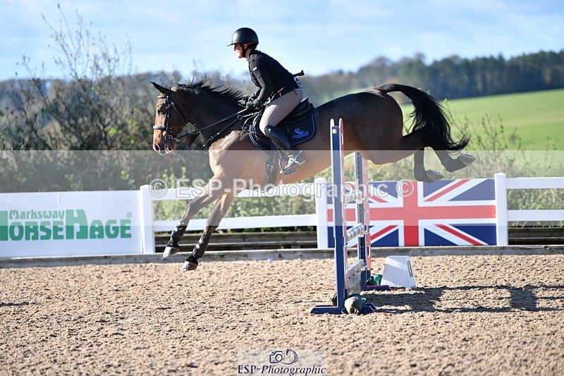 231110A-131637-00508 - Cls 5 Newcomers & 1.10m Open