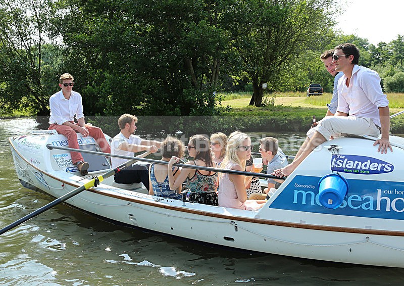 130705 THE ISLANDERS MERSEA HOMES WT7A0232 - HENLEY ROYAL REGATTA - Friday 5th July 2013