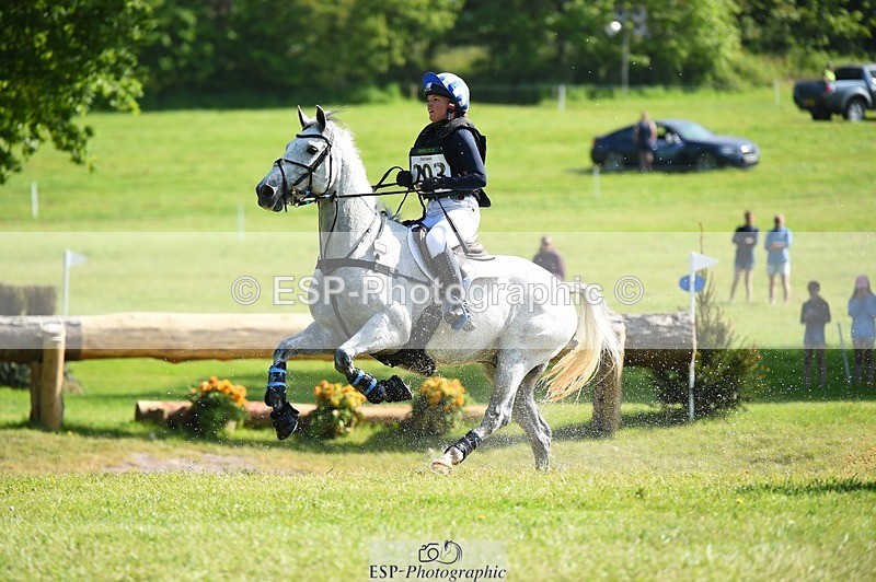 230527-094540-08406 - 203-DHI_CHILLI_START-Sophie_Hodgson-XC