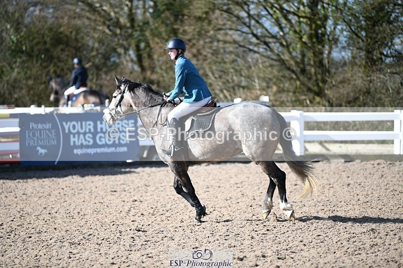 250330-101220-06032 - Cls 32 British Novice and 90cm