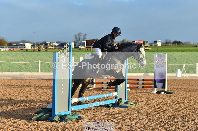 231119A-083142-03987 - Sun Clear Round