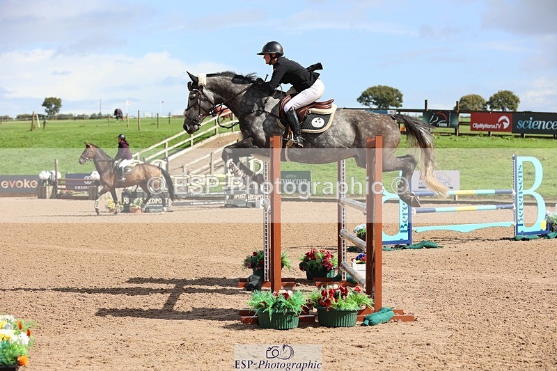 250911-120817-01339 - Cls 3 Snr Foxhunter