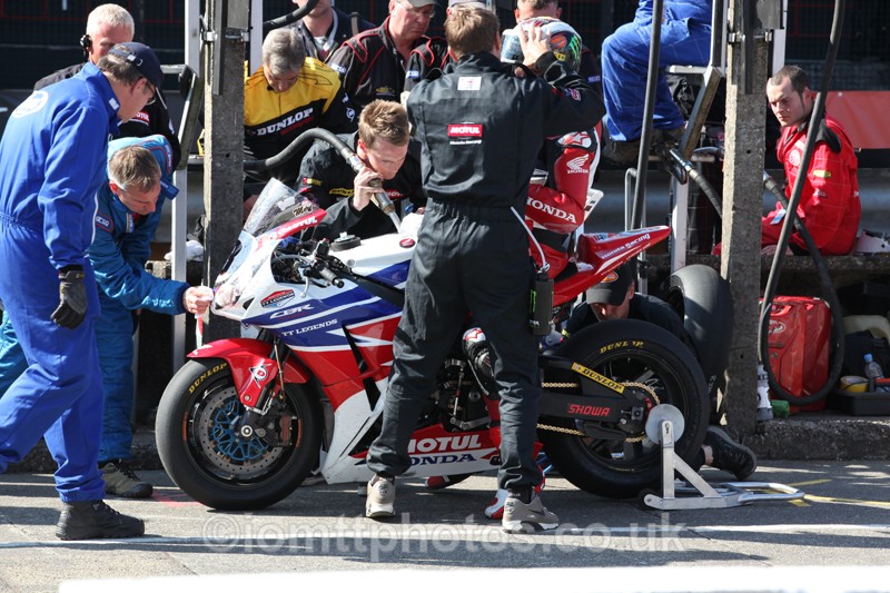 IMG_0832 - Senior TT - Start Line