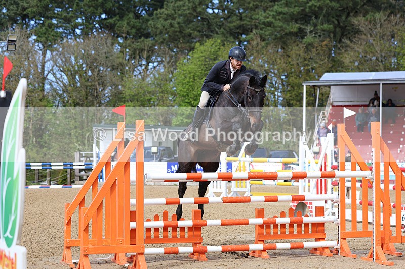 3E7A2289 - Class 8: Senior Foxhunter/1.20 open