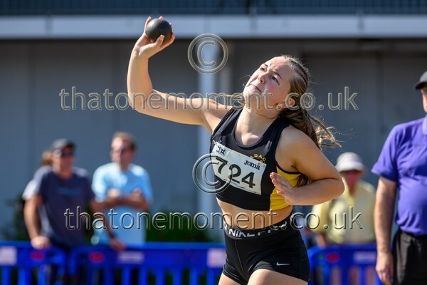 Age25SAT-926411 - Field Female Set Two