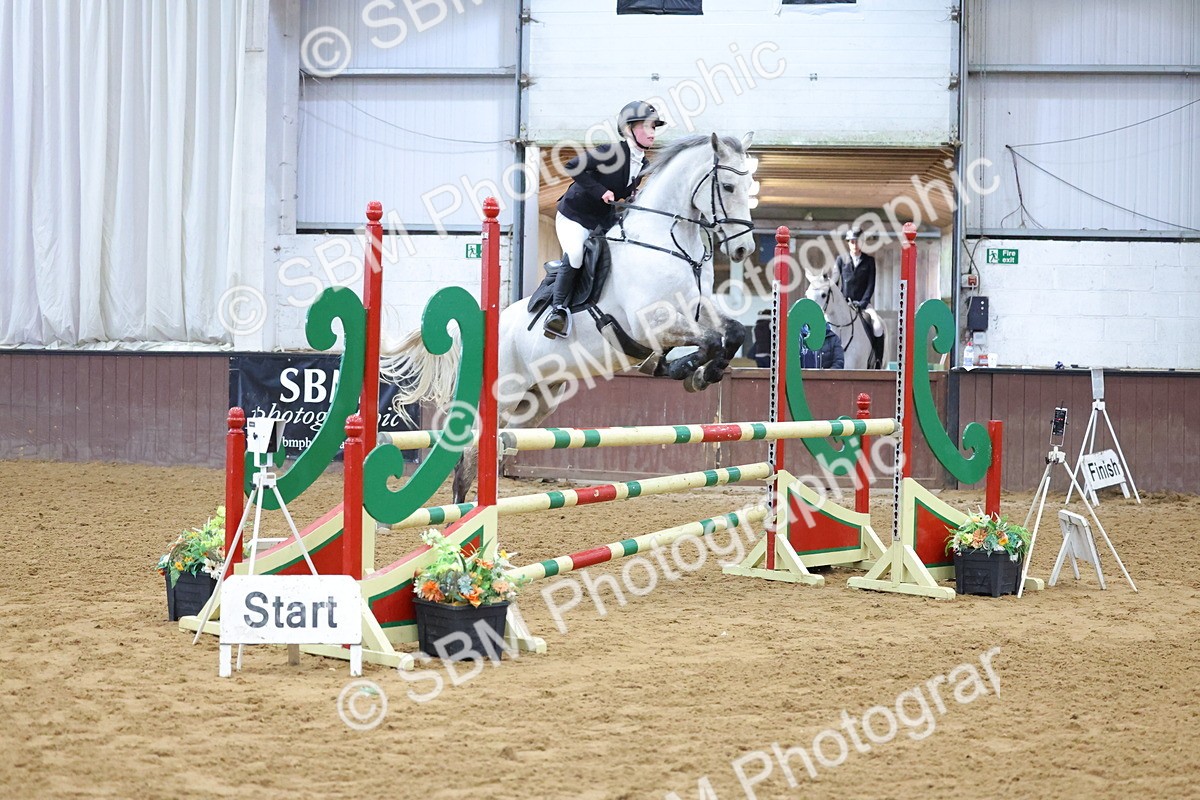 SBM_010090 - Class 21 - Nupafeed Supplements Senior Discovery/ 1m Open - First Round (1.00m)