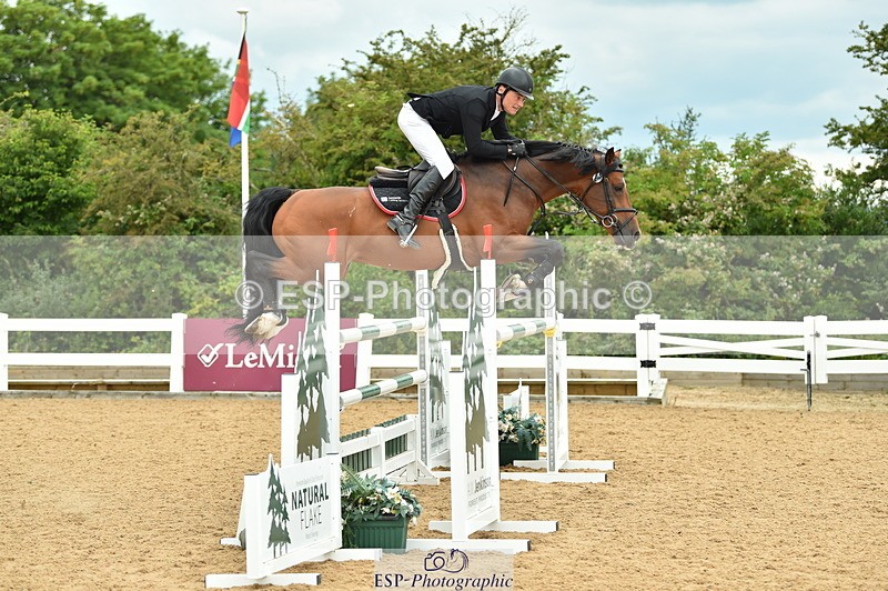 230720A-140002-03267 - Cls 21, 1 Star Gold 1.30m