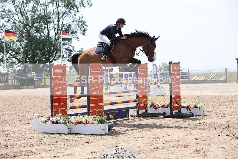 250725-143444-03355 - Cls 3 Snr Foxhunter