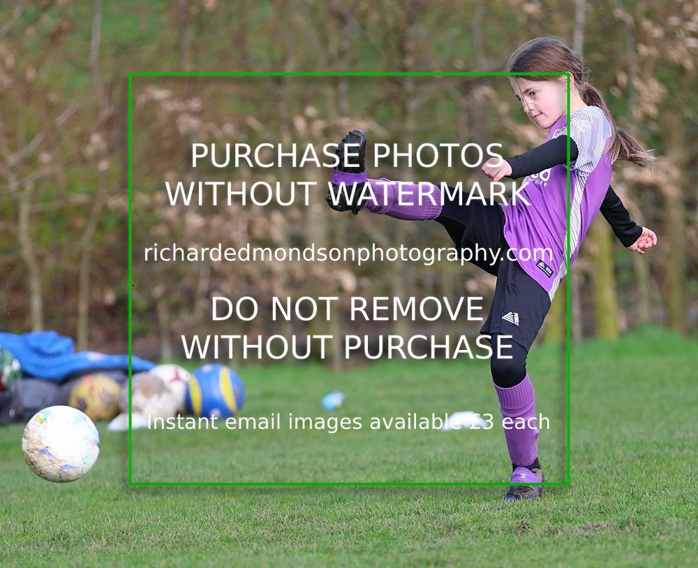 533A3188 - Kendal United Girls Under 10's vs Lune Valley Lightning Under 10's