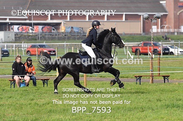 BPP_7593 - CLASS 6 Nisbets Fresh From The Farm & The Golf Inn 1.00m Amateur Championship