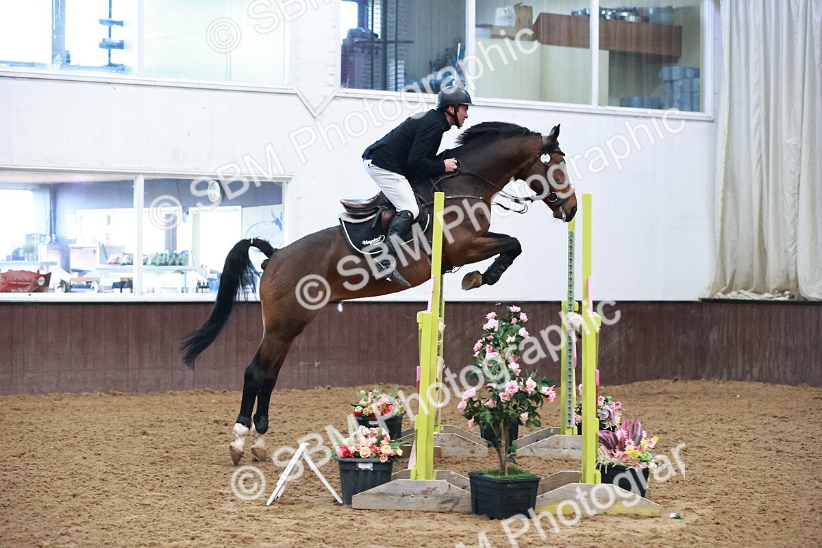 SBM_002902 - Class 11 - Senior Foxhunter 1.20m