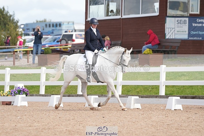 250906-130652-03517 - 065-Jessica.PerrySilver.Secret