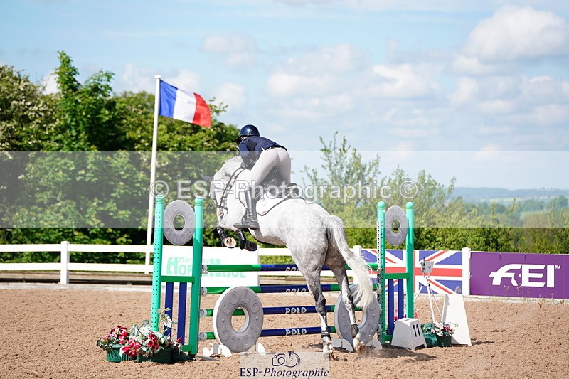 240525A-093942-05145 - Cls 13 Snr 1.05m and 1.10m