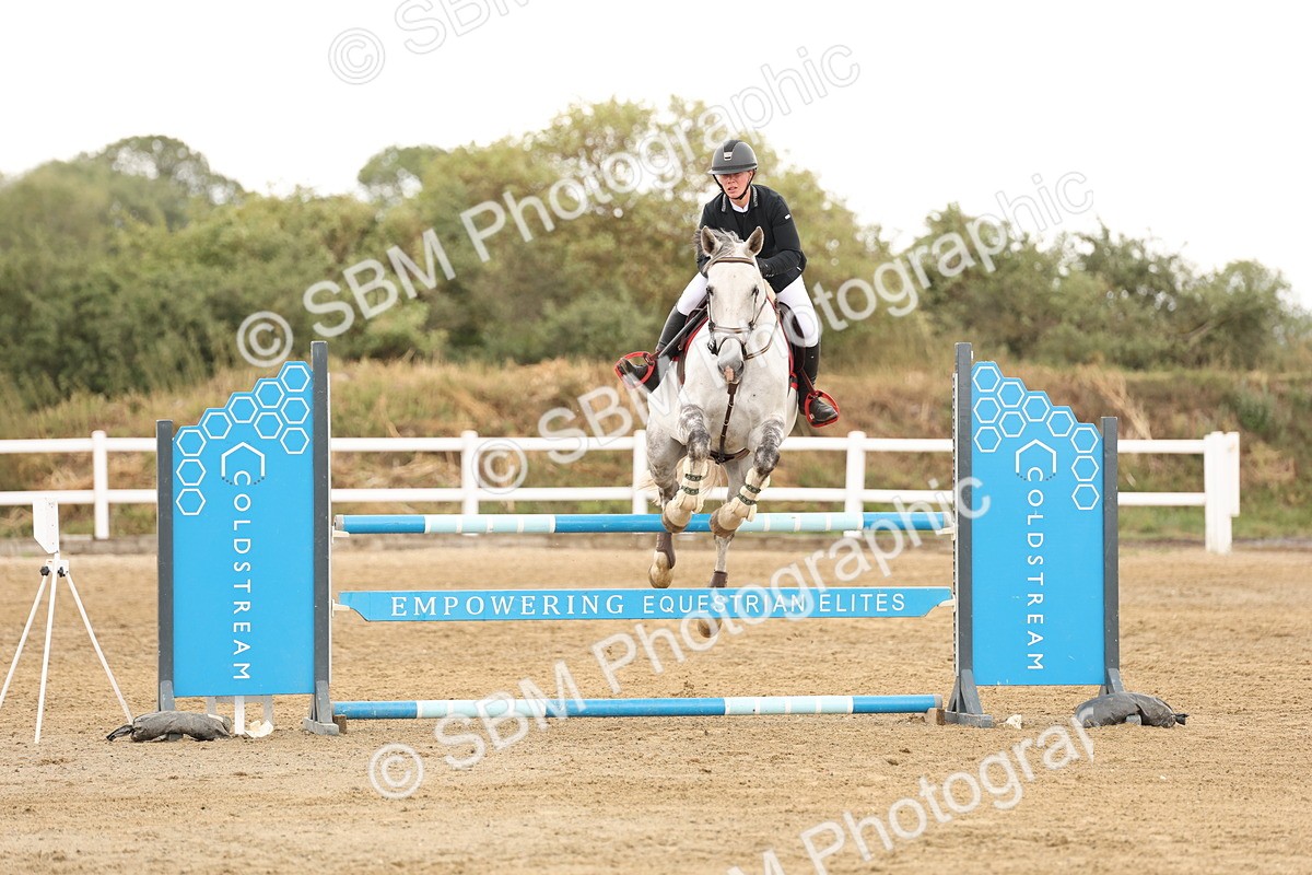 SBM_023906 - Class 6 - Senior Newcomers 1.10m