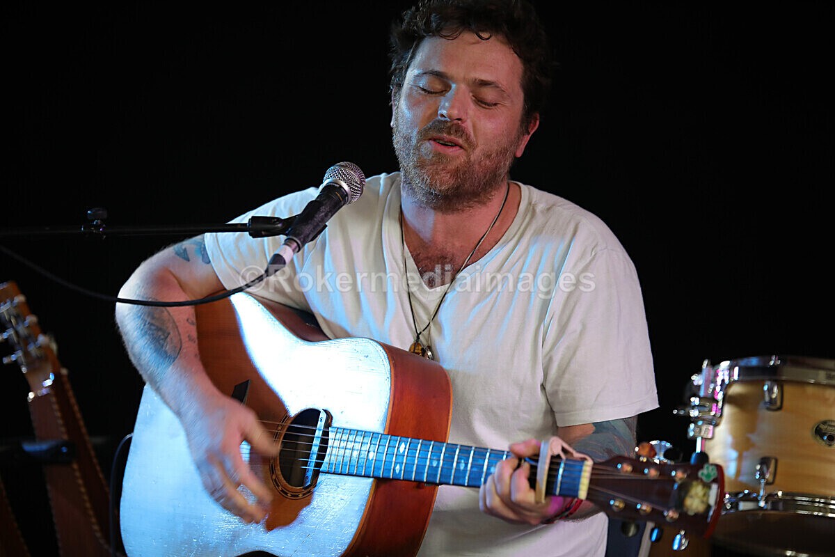 FOLK N BLUES-225 - FOLK and BLUES SEPT 2022