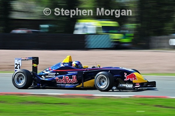 09 10 275 Daniel Ricciardo - Formula 3