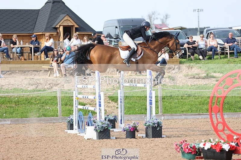 240511A-170405-15174 - Cls 38 National 1.40m Open