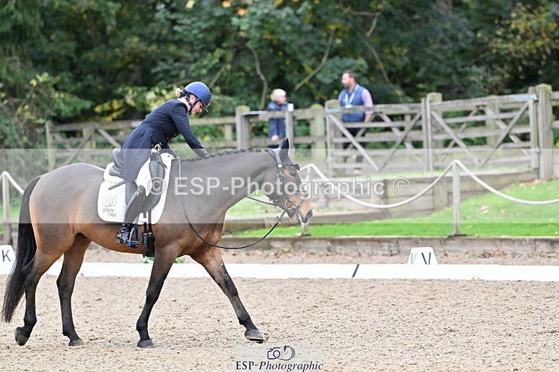 251022A-152843-00557 - B-112-Christina.Wiederkehr