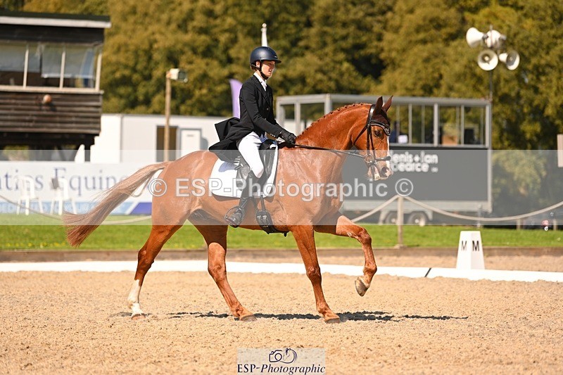 230526-155941-07232 - 252-LVS_MOVISTAR-Elizabeth_Barratt-WEDTrotUp+DR