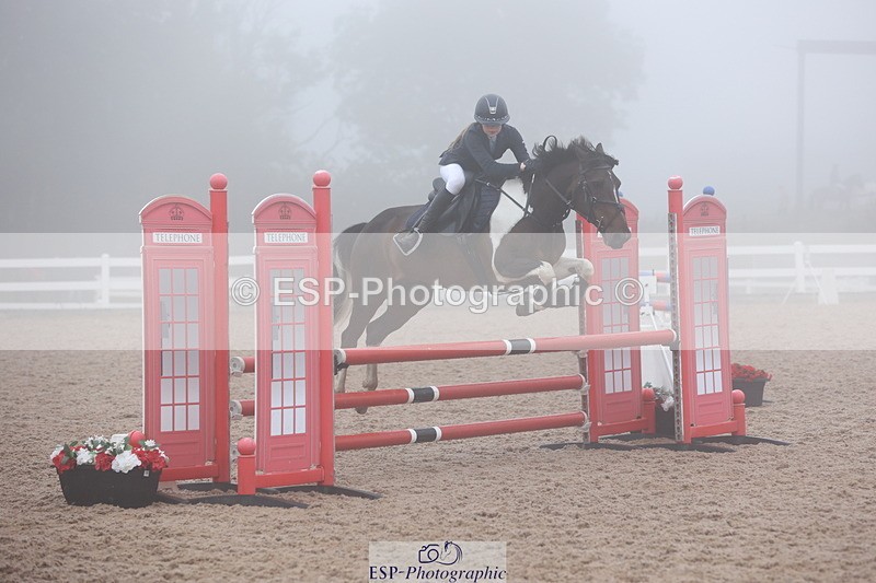 240630A-081033-11110 - Cls 30 British Novice and 80cm Open