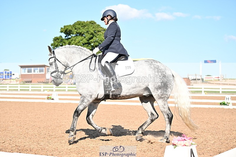 240816A-164257-06252 - 226-Sonya.Fitch-Peyton-THE.GREY.SWALLOW