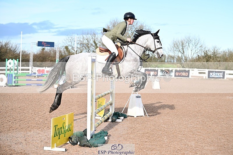 260128-104048-00136 - Clear Round & Brit Nov 90cm