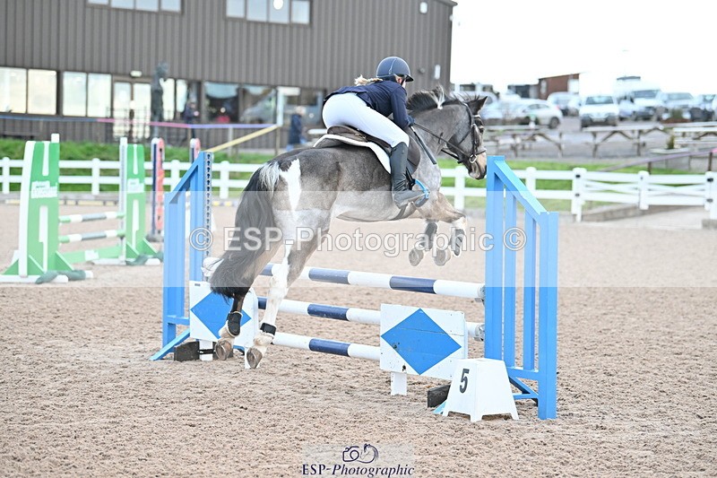 231119A-084426-04209 - Sun Cls 2 British Novice & 80cm Open