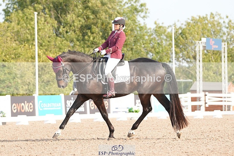 250817-091936-07523 - 035-Jane.LittlejohnNot.just.anyone