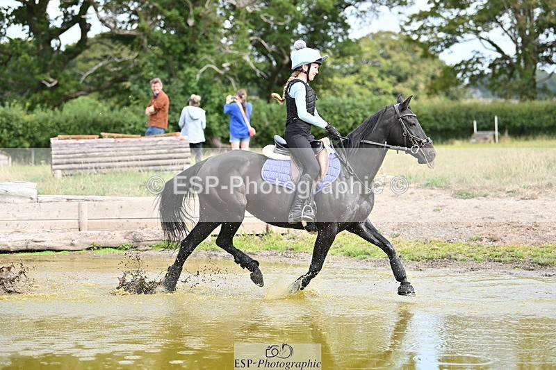 250821B-111457-00227 - Group B - Danielle