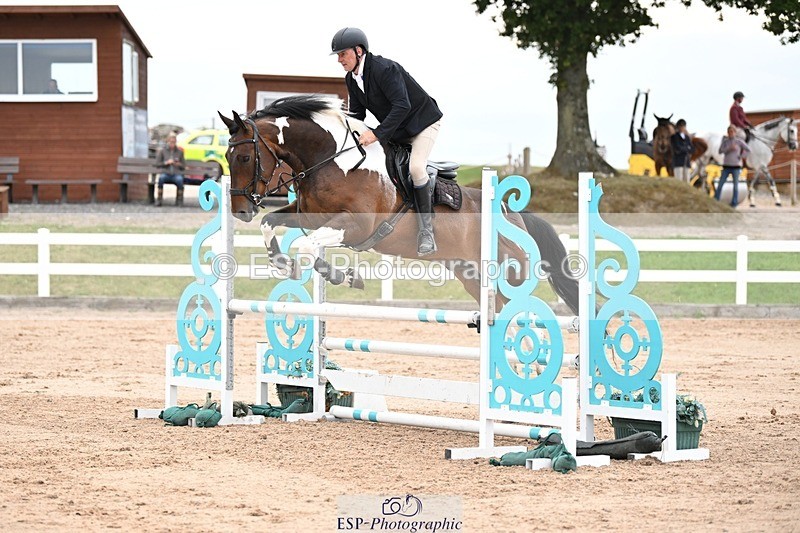 250727-085629-08650 - Cls 31 British Novice and 90cm