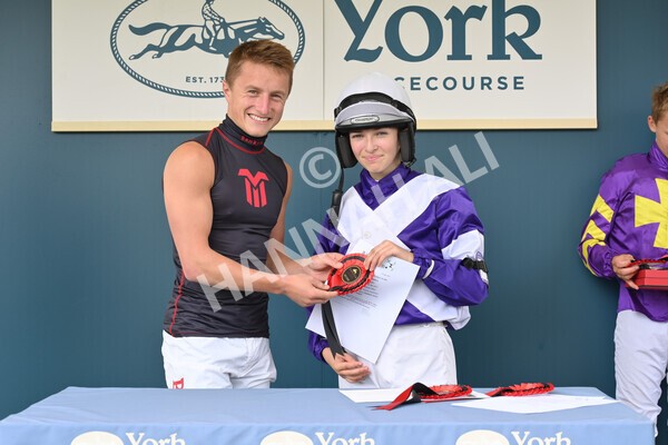 yr04092022p2-68 - 12.50pm. 148cm Open Pony Race