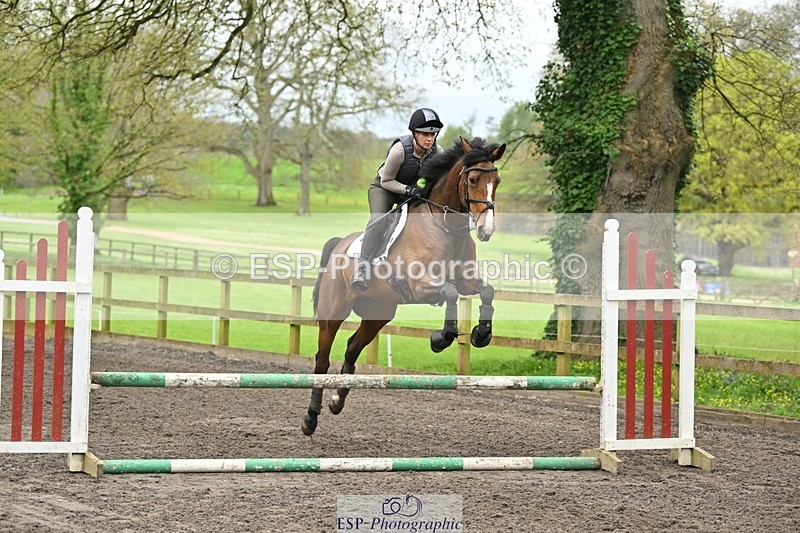 240411-114221-01109 - Group 4 XC