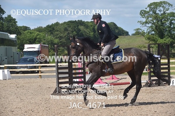 JAC_4671 - CLASS 7 Senior Foxhunter/ 1.20m Open