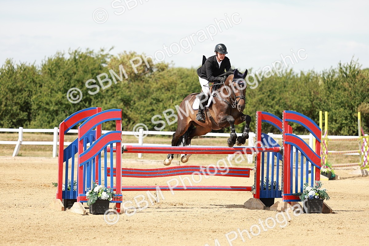 SBM_007975 - Class 4 - Senior Foxhunter - 1.20m Open