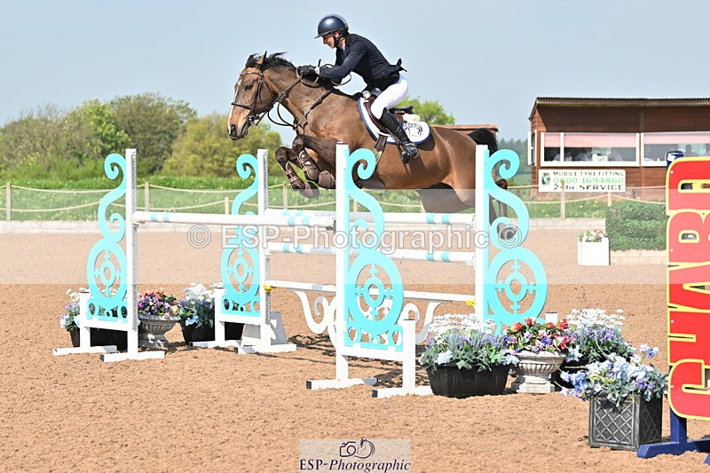 240512A-100356-17120 - Cls 48 National 1.30m Open