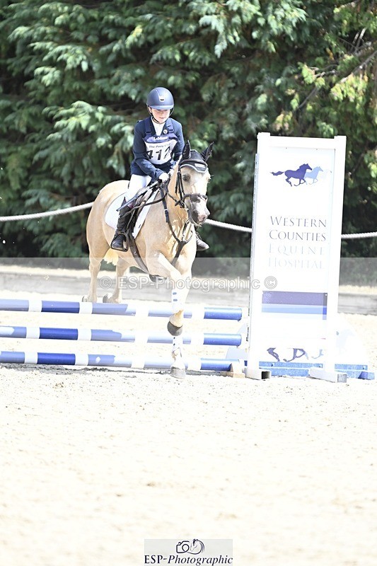 250821A-134055-16336 - WC Round 2 13.00 to 14.00