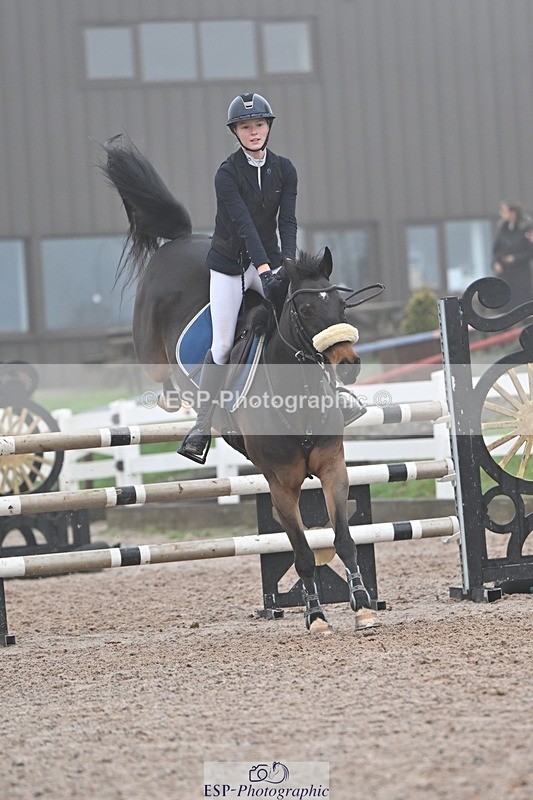 251115-123725-01021 - Cls 10 Pony Foxhunter and 1.10m Open