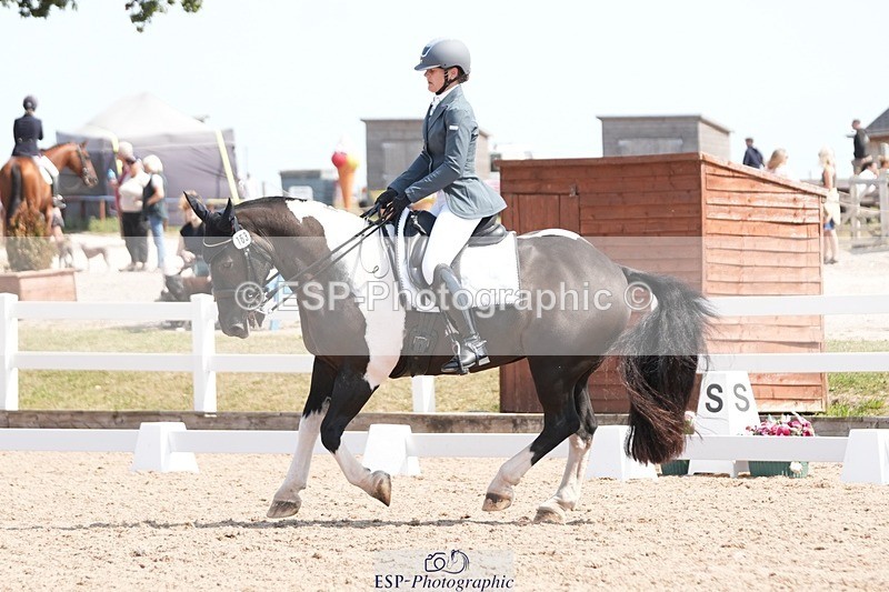 250817-122814-09075 - 163-Hannah.TownleyThe.Domino.Effect