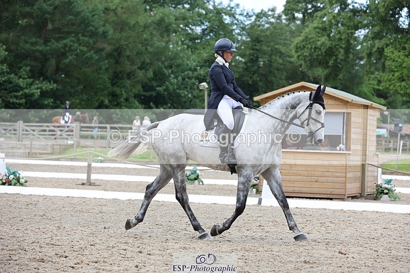 240523-121715-03759 - 226-CLONSHIRE_ON_TREND-Heidi_Coy