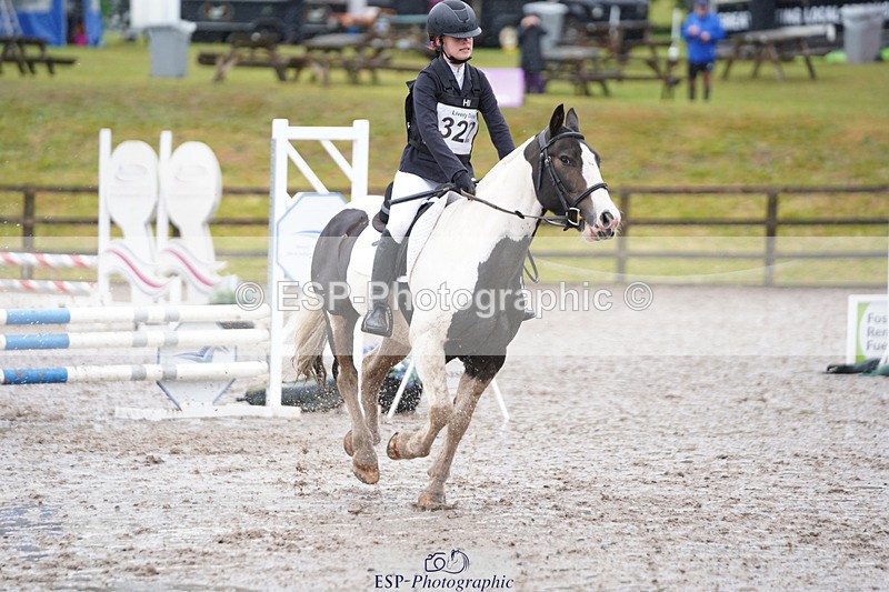 240824X-090420-20552 - 70cm Round 1 8.30 to 9.30