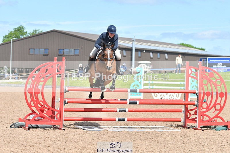 240609A-111604-04476 - Cls 17 Snr 1.05m Open