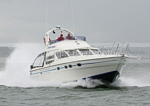 120713 PROP RIDER WT7A4740 - Flybridge Cruisers