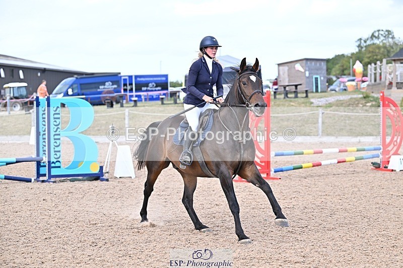250826-151636-00074 - Clear Round and 60cm